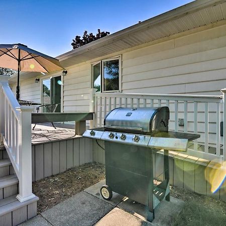 Lake Huron House With Grill And Beach Access! East Tawas Exterior photo